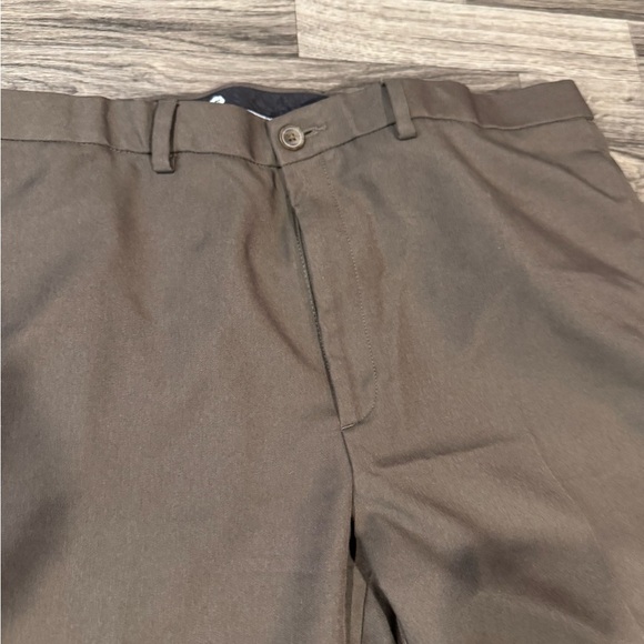3/$15 🤗 Haggard Men's brown/olive color Pants. Comfortable and easy wear. Sz 40 - Picture 3 of 6
